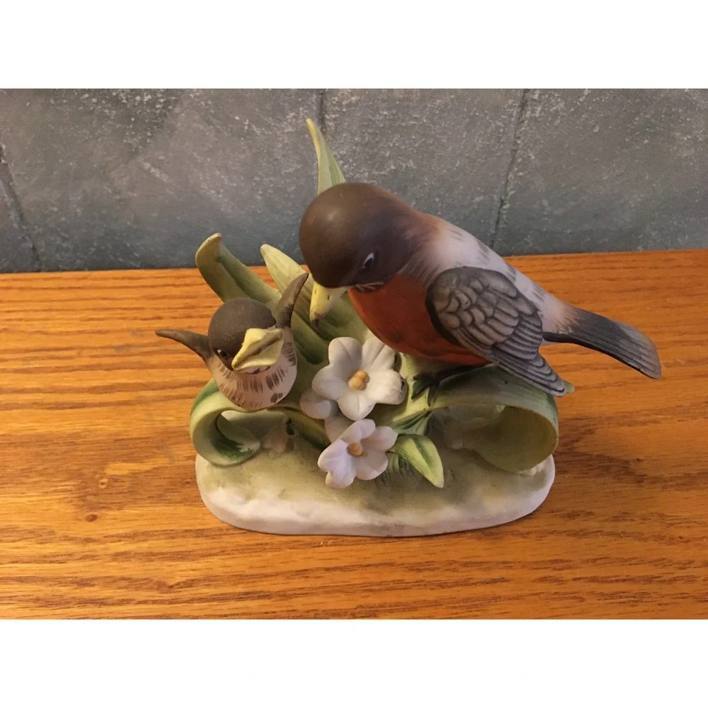 Lefton Robin and baby